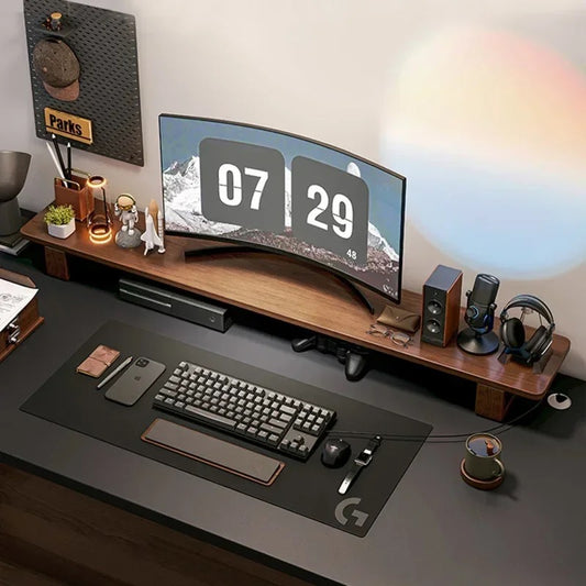 Modern Ceviz Rengi Bilgisayara Masası Monitör Ve Laptop Standı. Aksesuarlar Ve Monitör Görseldir